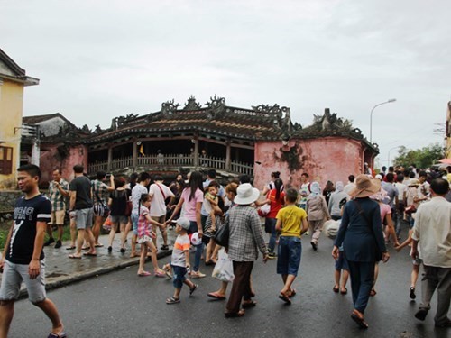 Workshop seeks ways to restore Japanese Bridge in Hoi An - ảnh 1